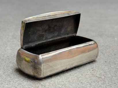 Tabatière en argent. 
 925°/00. 
Poids: 69...