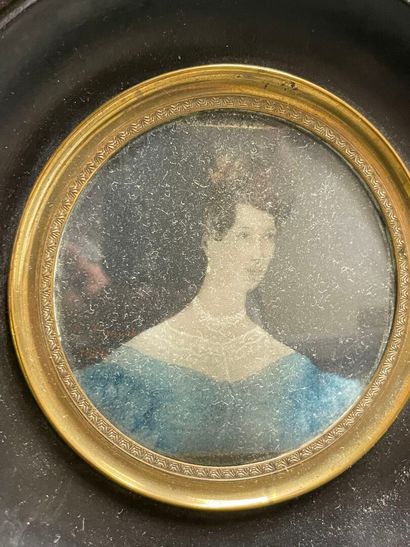 Portrait d'enfant et de femme. 
Deux miniatures....