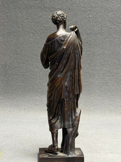 Diane.
Sculpture en bronze patiné.
H: 34...