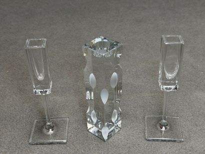 Paire de bougeoirs sur pied en cristal Rosenthal...
