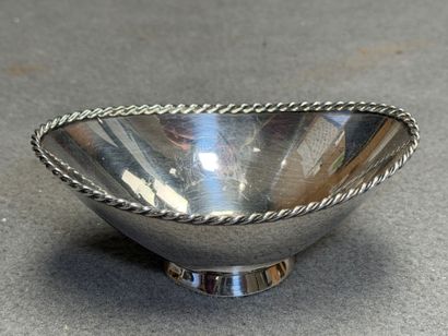 Coupe en argent espagnol.
915°/00
5 x 13...