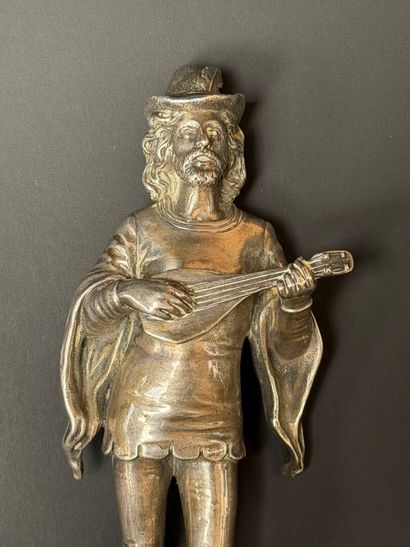 Troubadour 
Epreuve en bronze argenté. Manque...