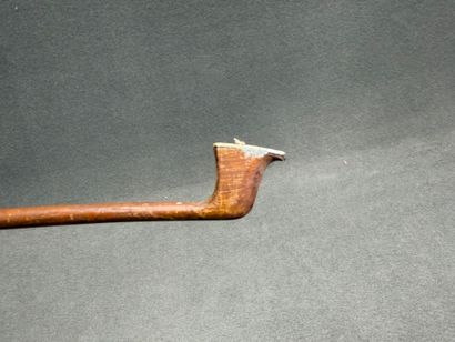 Violon 3/4 et archet. 
Début XXe siècle
Portant...