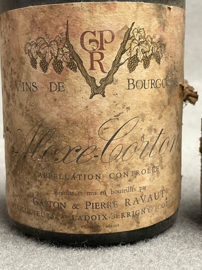 3 bouteilles de BOURGOGNE 1976
-Aloxe-Corton,...