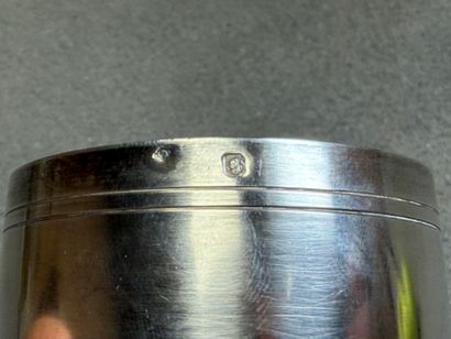 Timbale en argent. 
Poinçon minerve 925°/00....