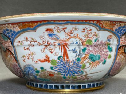 Bassin en porcelaine Imari
Japon XIX 
H....