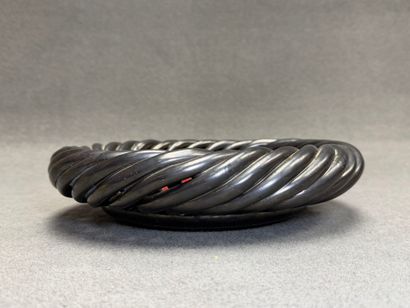 Plat en céramique de Vallauris
D: 30 cm.