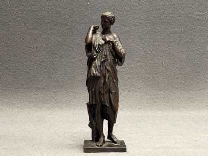 Diane.
Sculpture en bronze patiné.
H: 34...