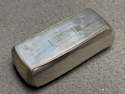 Tabatière en argent. 
 925°/00. 
Poids: 69...