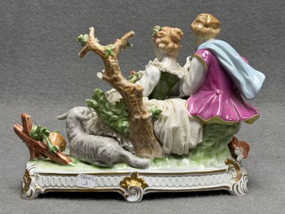 Groupe en porcelaine allemande: Scène galante.
Unter...