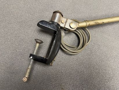 Lampe d'atelier articulée