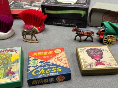 Lot de jouets ancien. 
Jeu des sauterelles,...
