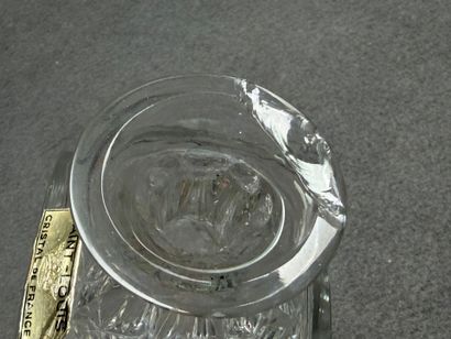 SAINT LOUIS Carafe en cristal. 
H. :23 cm....