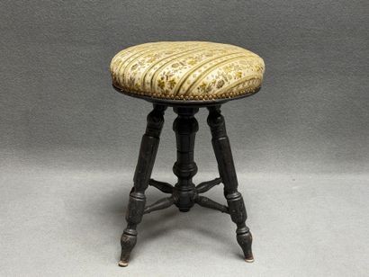 Tabouret de piano réglabe en hauteur. 
H....