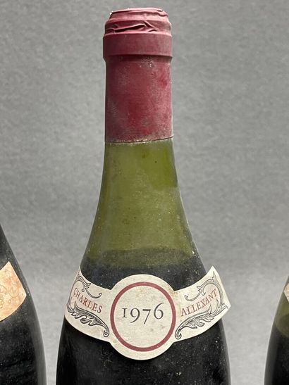 3 bouteilles de BOURGOGNE 1976
-Aloxe-Corton,...