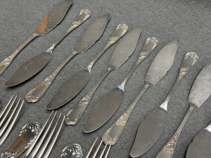 RAVINET DENFERT - Partie de ménagère en métal...