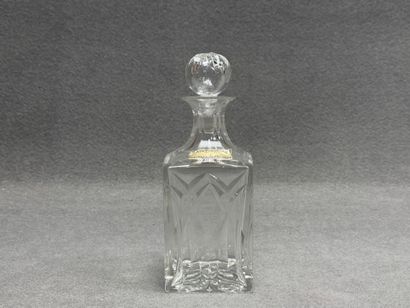 SAINT LOUIS Carafe en cristal. 
H. :23 cm....
