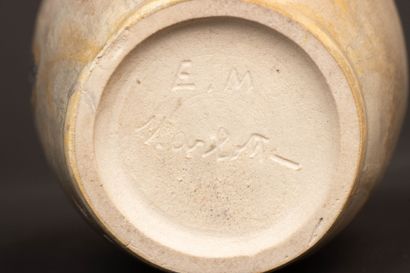 Emile MOUSSEUX (1866-1941) & Marlotte. 
Vase...