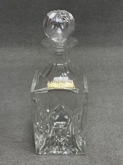 SAINT LOUIS Carafe en cristal. 
H. :23 cm....