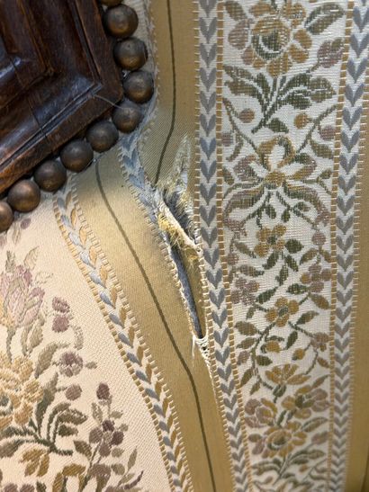 Paire de bergères de style Louis XVI
H. :94...