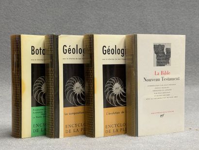 Collection de la Pléiade NRF : 4 volumes....