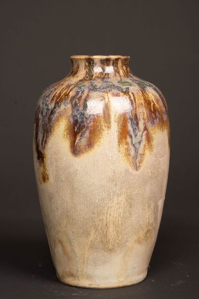 Emile MOUSSEUX (1866-1941) & Marlotte. 
Vase...