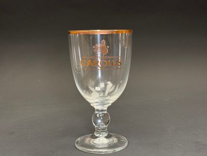 CAROLUS: Lot de six verres à bière en carton....