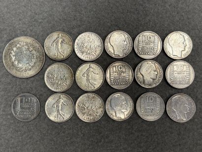 Pièces en argent:
- 6 pièces de 5 francs...