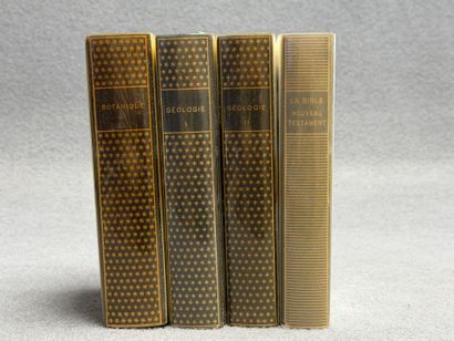 Collection de la Pléiade NRF : 4 volumes....