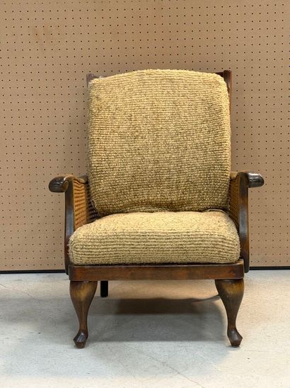 Fauteuil anglais, canné. 
H. :90 cm.