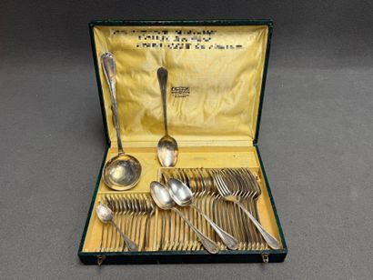 CHRISTOFLE modèle rubans,
Partie de ménagère...