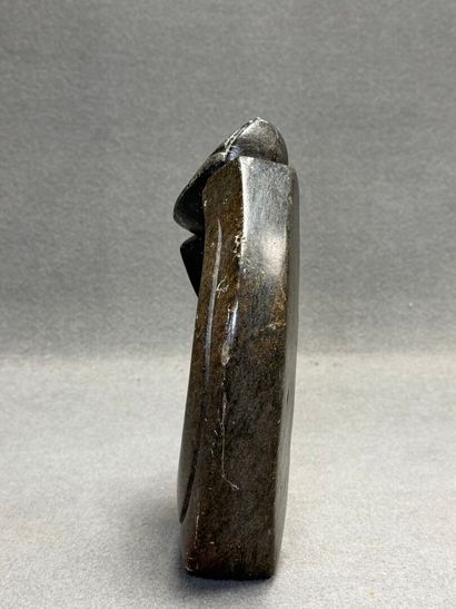 Sculpture en pierre. 
H. :30 cm.