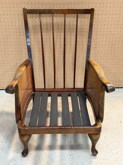Fauteuil anglais, canné. 
H. :90 cm.