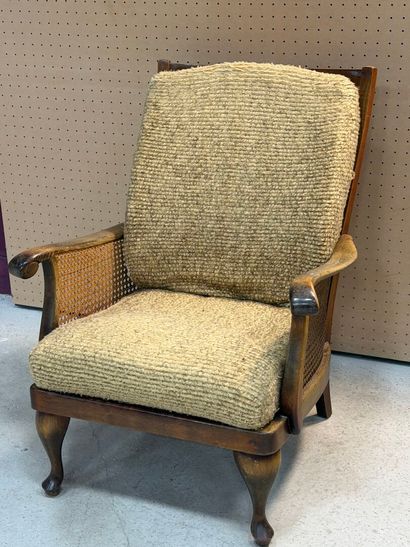 Fauteuil anglais, canné. 
H. :90 cm.