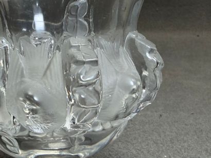 LALIQUE France
Vase Dampierre en verre pressé...