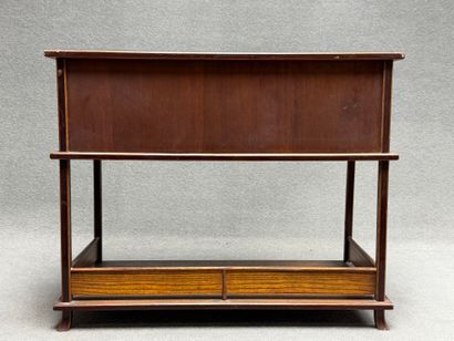 Petit meuble asiatique XX°
47 x 57 x 28 ...