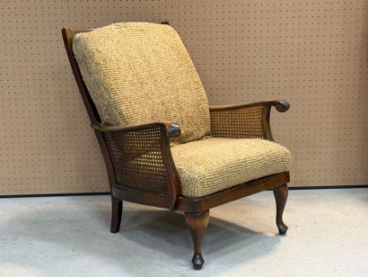 Fauteuil anglais, canné. 
H. :90 cm.