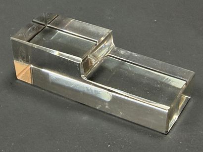 BACCARAT Douze porte-couteaux en cristal...