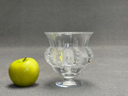 LALIQUE France
Vase Dampierre en verre pressé...