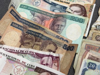 Lot de billets de banque
- 7 billets de Dix...