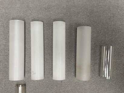 Lot de tubes de lampe à pétrole. 
H. : de...