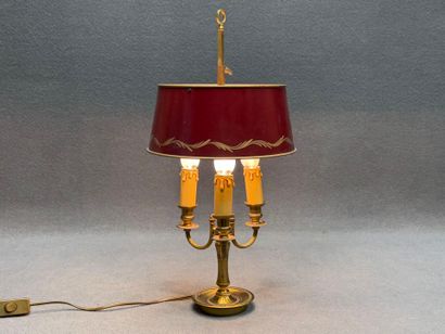 Lampe bouillotte à trois lumières. 
H. :53...