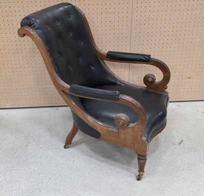 Fauteuil anglais, à crosses , dessus cuir
Petit...