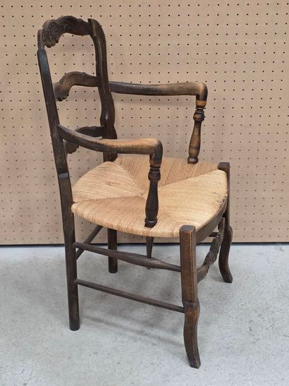 Deux fauteuils paillés
H.90cm, assises 4...
