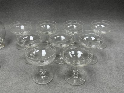 Partie de service de verres en cristal: 
-9...