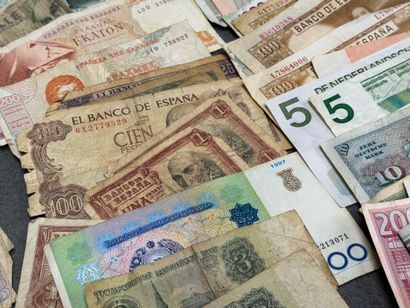 Lot de billets de banque
- 7 billets de Dix...