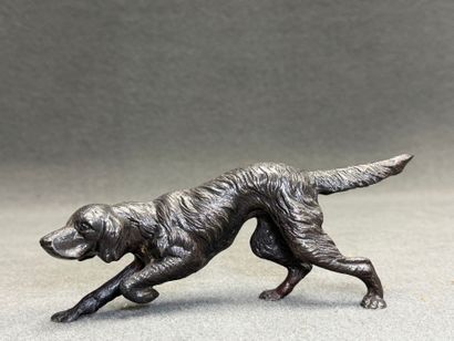 Chien de chasse 
Epreuve en bronze à patine...
