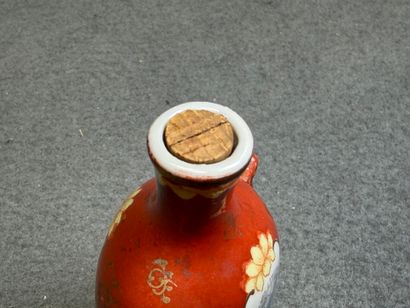 Tabatière en porcelaine de Chine début XX°
H....