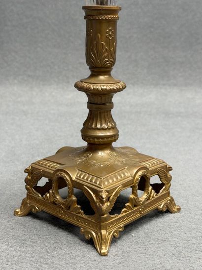 Vase cornet monture en régule
H. :34 cm.