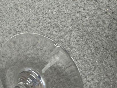 Baccarat. 
Sept flutes en cristal. 
H. :18...